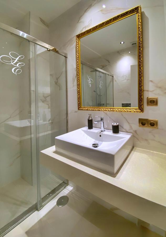 Suites San Esteban 16 Ducal Севілья Екстер'єр фото
